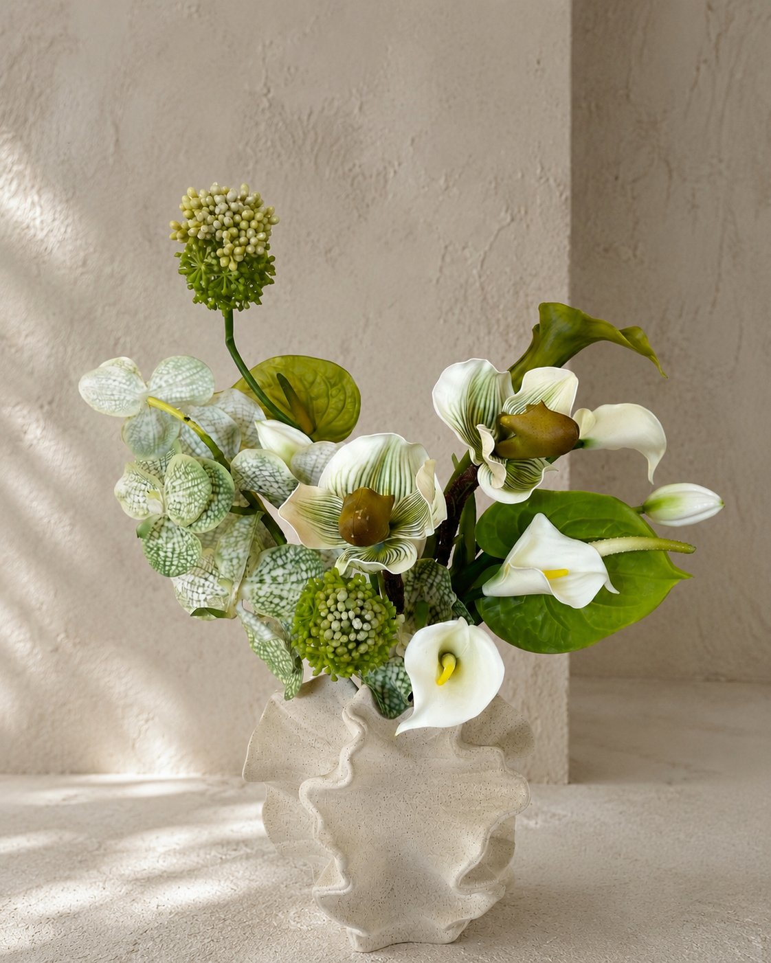 PO008 sculptural arrangement in a ceramic vase